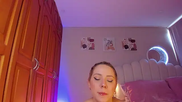 martinaaricci online show from January 10, 2026, 2:19 pm