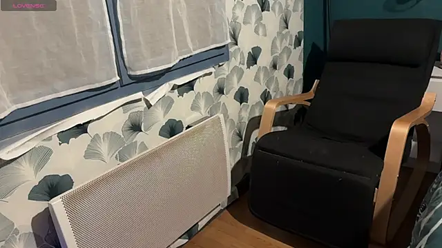 Nina blain online show from September 16, 2025, 7:09 am