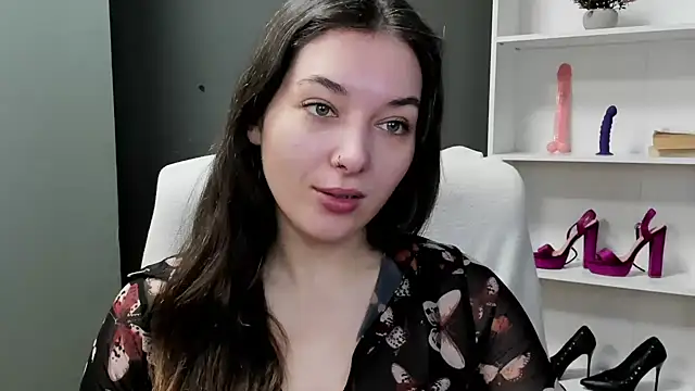 Snapshot of Meagn_Extasy chatting on February 9, 2026, 7:45 am Meagn Extasy online show from February 9, 2026, 7:45 am