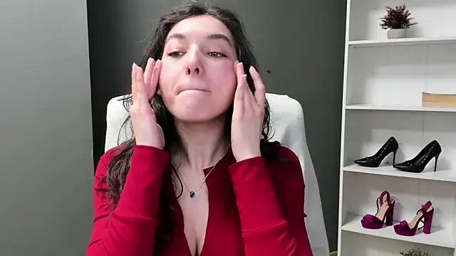 Snapshot of Meagn_Extasy chatting on February 23, 2026, 7:39 am Meagn Extasy online show from February 23, 2026, 7:39 am