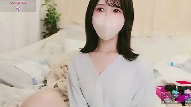 Snapshot of Conatsu chatting on May 1, 2026, 9:14 am Conatsu online show from May 1, 2026, 9:14 am