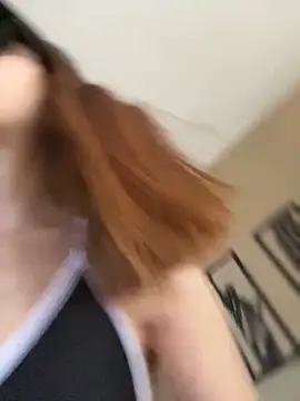 Valentcouple online show from January 10, 2025, 7:00 pm