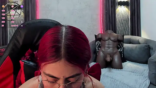 selene red  online show from March 12, 2025, 3:51 pm