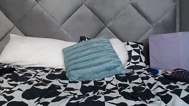 LOYAL SASHA online show from December 26, 2024, 1:18 am