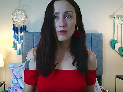 IberianMoonMK online show from January 9, 2026, 5:26 pm