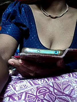 Snapshot of DARK_WINE_ chatting on September 19, 2025, 6:37 am DARK WINE  online show from September 19, 2025, 6:37 am
