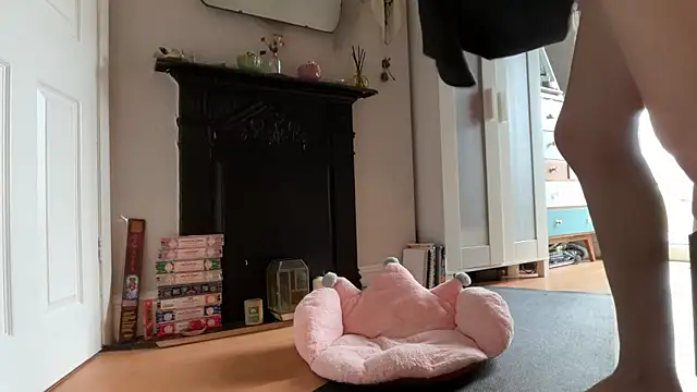 Littlelolo60 online show from November 16, 2025, 10:21 am