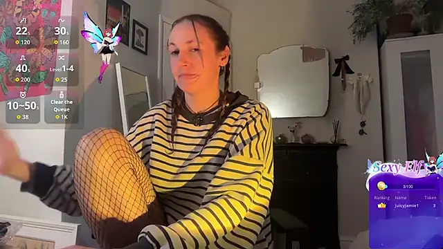 Littlelolo60 online show from February 16, 2026, 5:31 pm