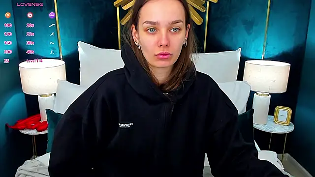 AprilWong online show from March 13, 2026, 6:09 am