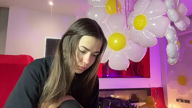 Mika Miller online show from March 17, 2026, 8:01 pm