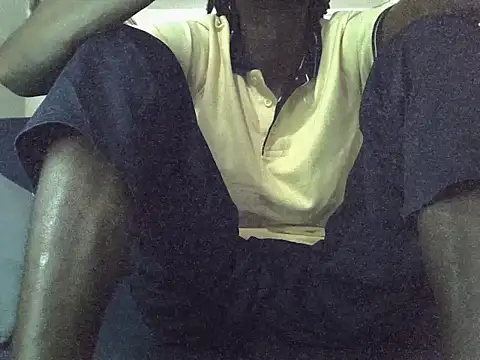 Delicious-D online show from November 17, 2025, 5:02 am