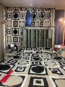 Snapshot of Lya-Kasandra chatting on March 9, 2025, 2:07 am Lya-Kasandra online show from March 9, 2025, 2:07 am