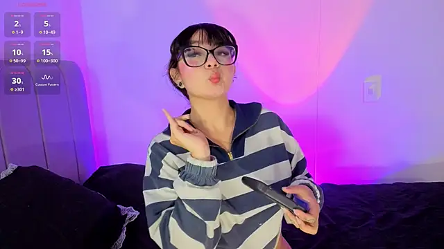 Sweet Namii online show from April 8, 2026, 1:27 am