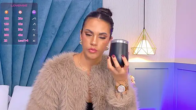 Camille Torres online show from February 26, 2025, 4:03 pm