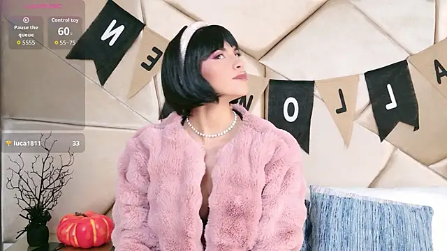 Camille Torres online show from October 30, 2025, 1:56 pm