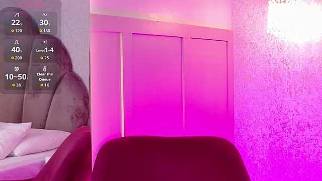 Camille Torres online show from December 3, 2025, 1:53 pm