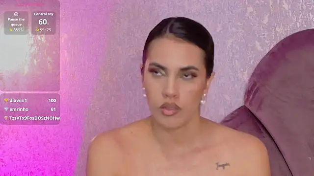 Camille Torres online show from December 4, 2025, 2:04 pm