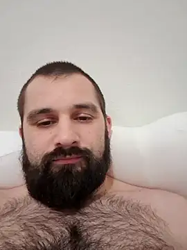 hungandnerdy420 online show from May 14, 2026, 8:32 am