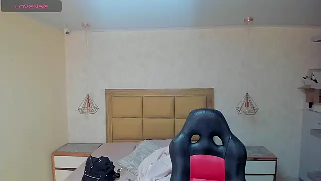 Kittytimberlake online show from February 25, 2026, 7:34 pm