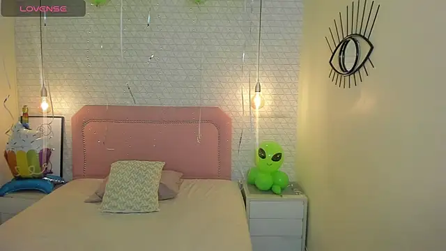 Kittytimberlake online show from March 20, 2026, 1:38 pm