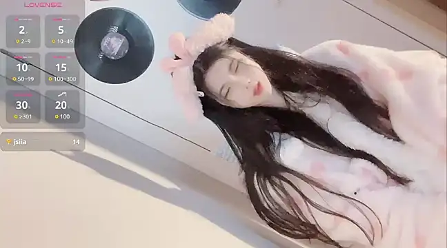 Qedgjwyz1 online show from January 13, 2025, 3:45 am