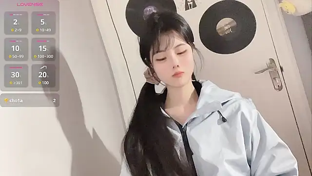 Qedgjwyz1 online show from February 24, 2025, 1:53 pm