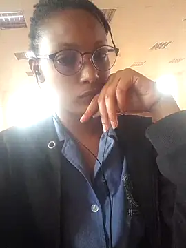 StarBarbiee online show from March 19, 2025, 8:23 am