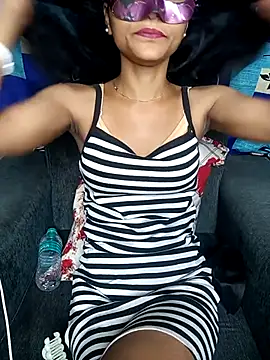 REVA DARLING online show from March 17, 2025, 3:07 pm