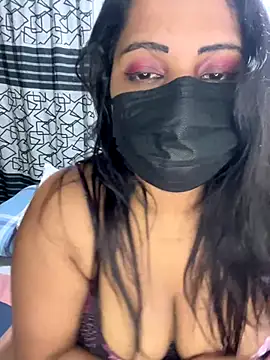 NOORA-GIRL online show from December 16, 2025, 2:05 am