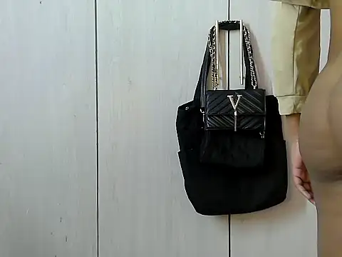 Destiny Desire online show from October 23, 2025, 5:12 pm