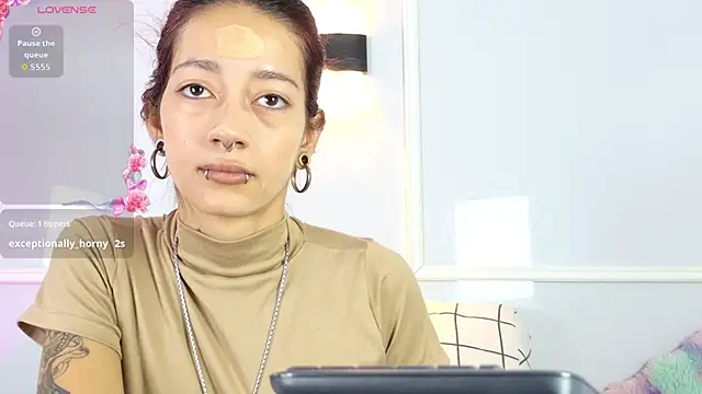 Snapshot of zorravioletta1 chatting on June 7, 2026, 12:09 pm zorravioletta1 online show from June 7, 2026, 12:09 pm