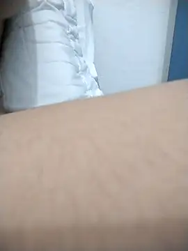 kBossgirls online show from December 21, 2025, 7:10 pm