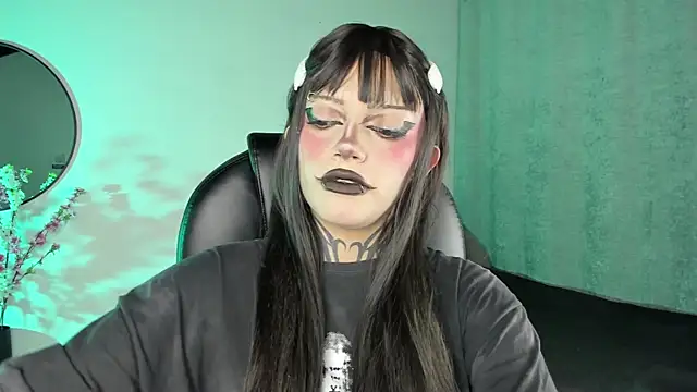 LilithMadness online show from September 26, 2025, 4:27 am