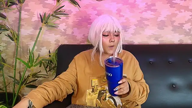 cherry chel online show from February 7, 2025, 11:34 pm