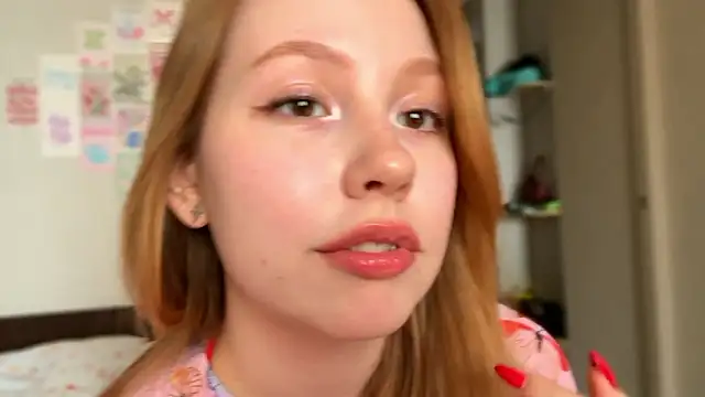 HoneyAudrey online show from March 28, 2026, 2:55 am