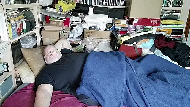 hadeszeuss2 online show from February 23, 2025, 2:57 pm