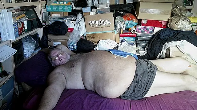 hadeszeuss2 online show from November 14, 2025, 3:11 pm