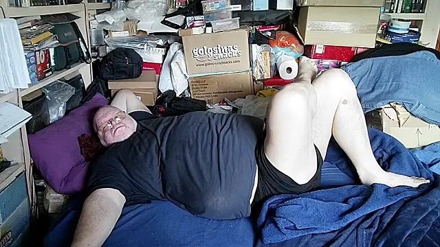 hadeszeuss2 online show from February 11, 2026, 2:55 pm