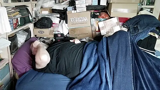 hadeszeuss2 online show from March 10, 2026, 3:28 pm