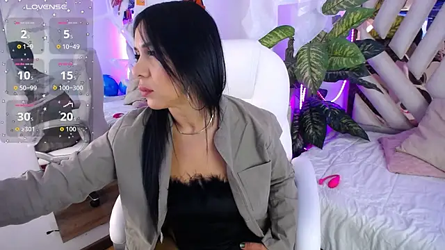 Camille jhonson online show from October 15, 2025, 10:04 am