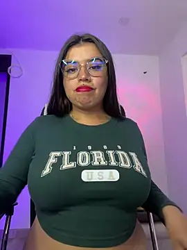 Devilsweet17 online show from February 7, 2025, 10:30 pm