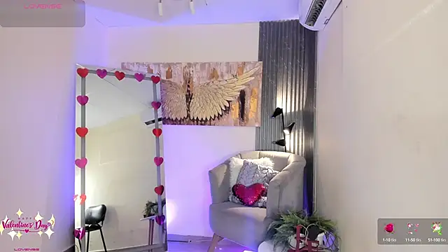 emma alice  online show from February 11, 2025, 6:44 pm