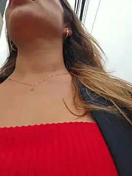 Karen San Miguel online show from March 25, 2026, 8:15 pm