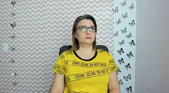 Amie Adams82  online show from December 29, 2024, 6:16 pm