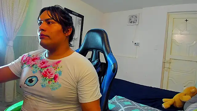 Margoth Montilla online show from October 22, 2025, 4:13 am