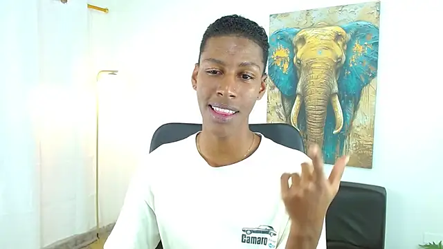 maiki18  online show from November 7, 2025, 8:53 pm