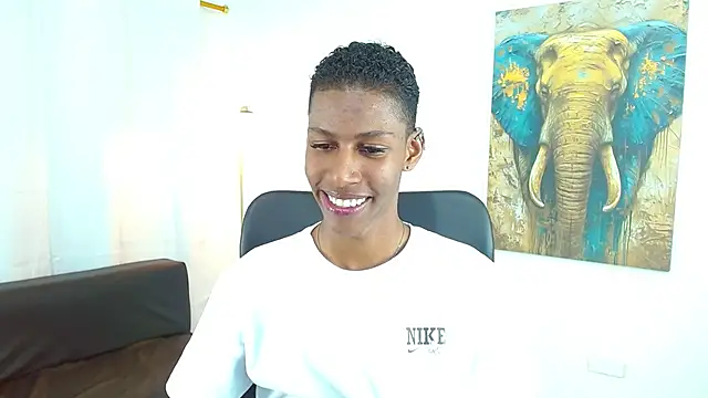 maiki18  online show from November 21, 2025, 8:51 pm