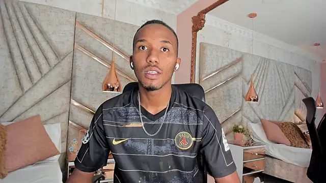 Snapshot of JamesParck chatting on January 7, 2025, 12:20 pm JamesParck online show from January 7, 2025, 12:20 pm