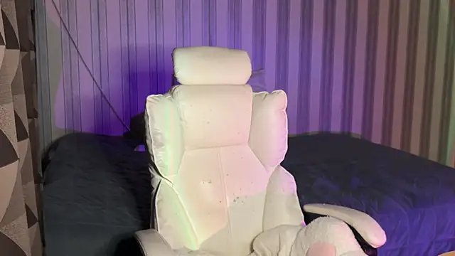 Snapshot of mayvi_cold chatting on November 2, 2025, 6:10 pm mayvi cold online show from November 2, 2025, 6:10 pm