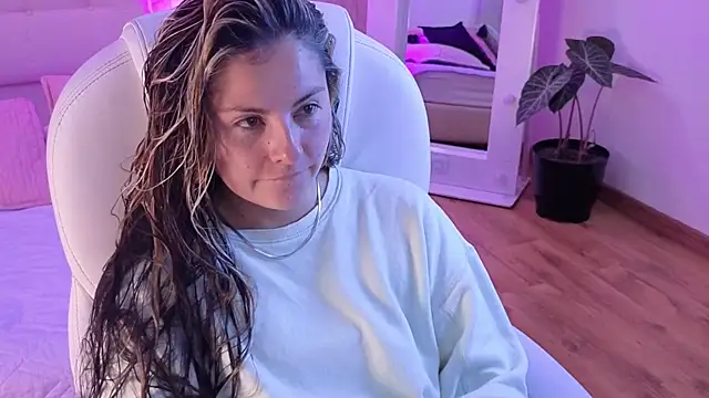 brandy sweet  online show from October 11, 2025, 2:04 pm